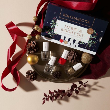 Kia Charlotta set Merry & Bright Set - 2 x laci de unghii , 1x start de baza, 1x strat superior